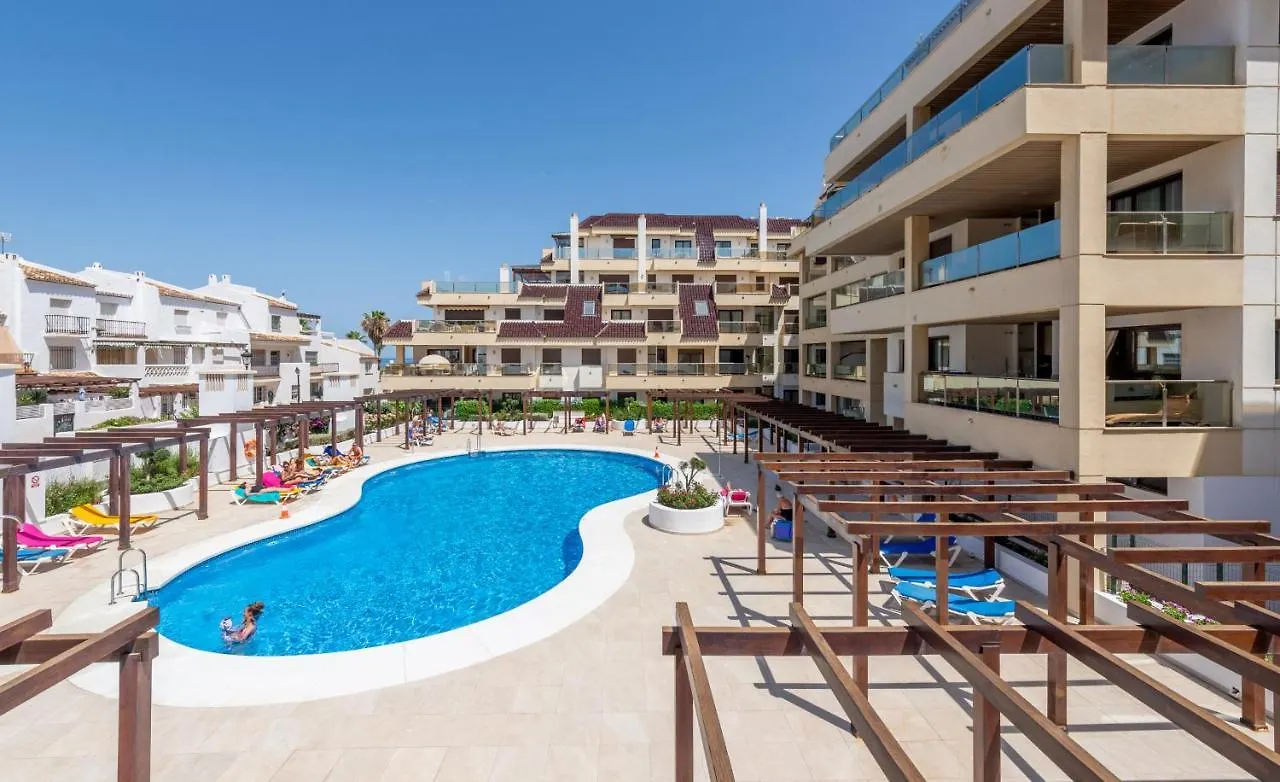 Marina Del Castillo 2076 Манилва